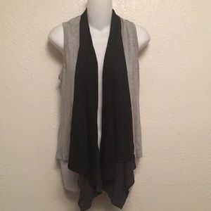 💥💥 3/$10 Gianni Bini Sleeveless Cardigan💥💥
